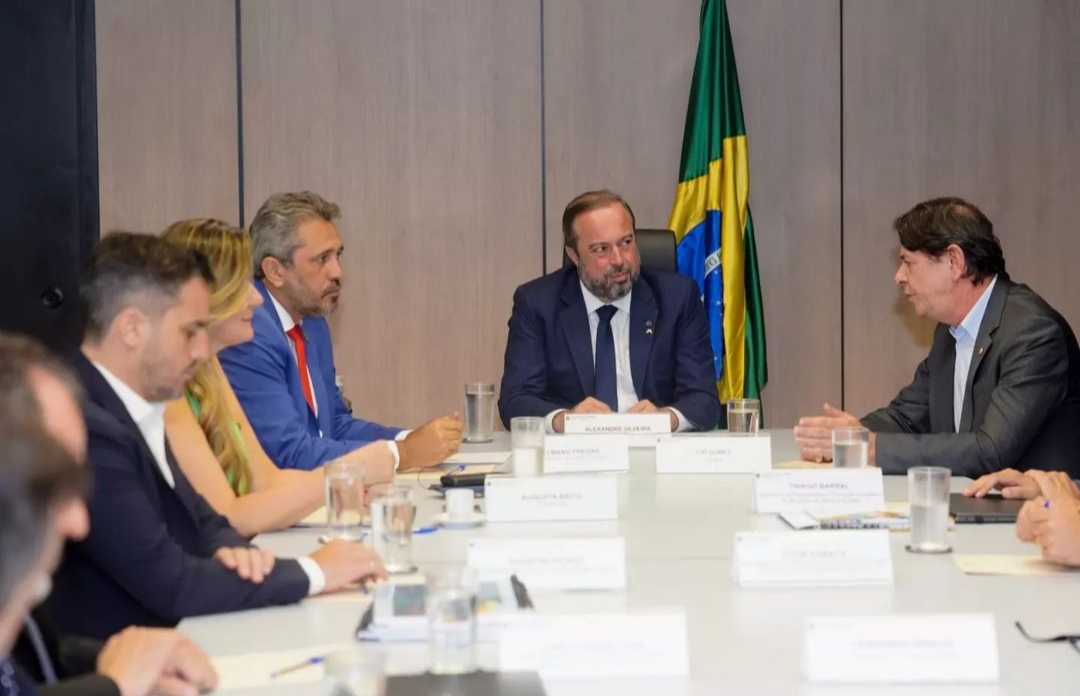 Elmano se reúne com o ministro de Minas e Energia para tratar sobre investimentos no Hub de Hidrogênio Verde