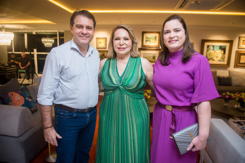 Chic e Intimista - Iracema Vale comemora seu aniversário rodeada pelo carinho de amigos e familiares