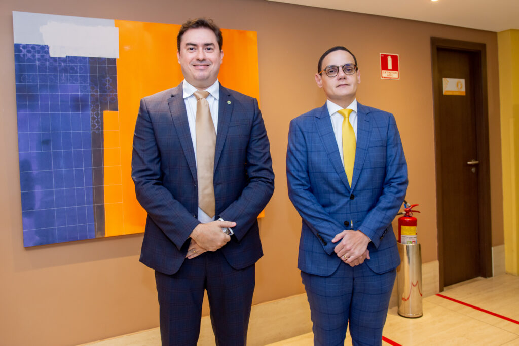 Fábio Pedrosa E Rafael Machado Moraes