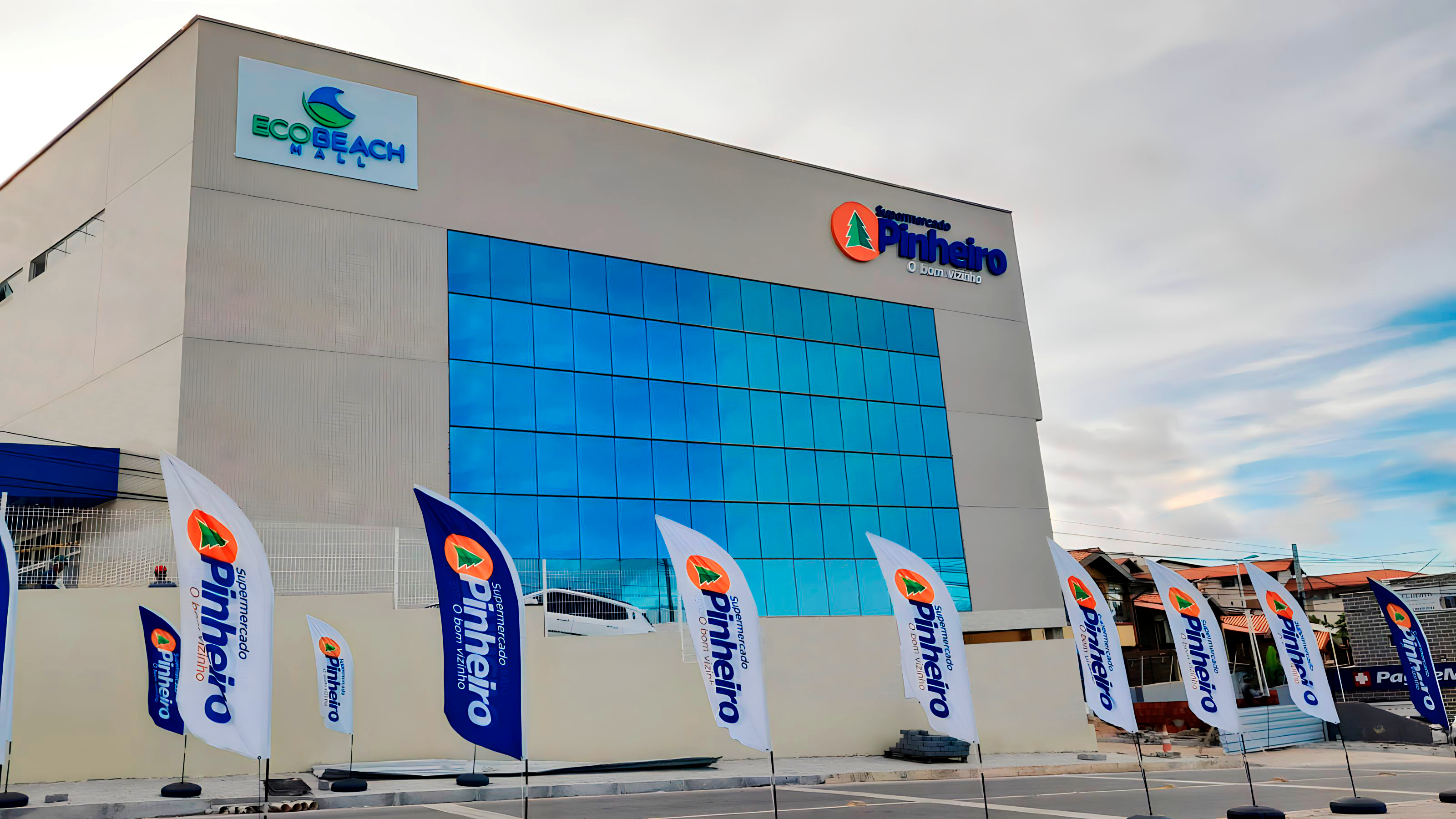 Supermercado Pinheiro inaugura nova loja no Porto das Dunas nesta terça-feira (4)
