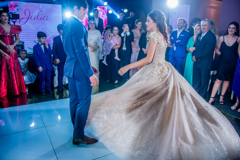 
				Fernando Lucena e Júlia Romcy 
				
