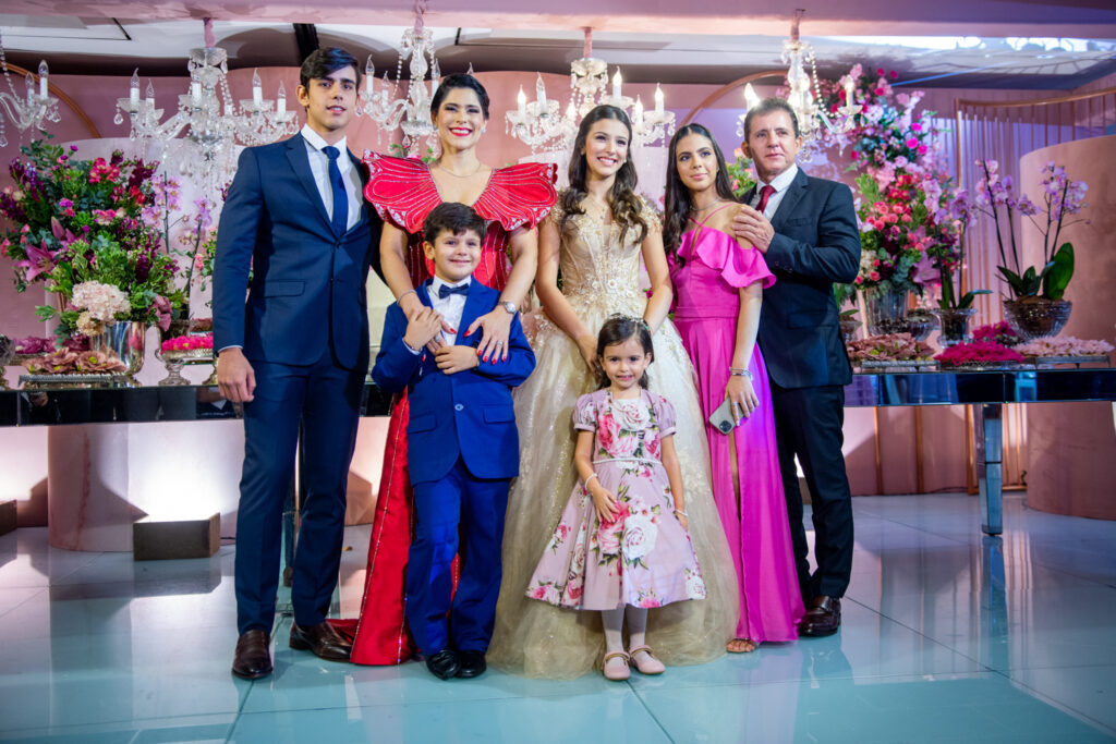 
				Fernando Lucena, Juliana e Júlia Romcy, Bruna Lucena, Bruna Lucena e Helena Romcy Neta 
				