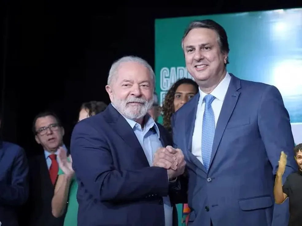 Camilo Santana se reúne com Lula para discutir planos para o Novo Ensino Médio
