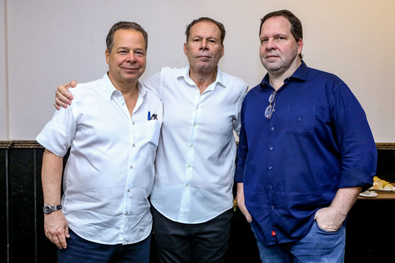 Liderança e planejamento - Ex-diretor do FBI, George Lazar Piro, profere palestra em evento promovido pela Corpvs Segurança