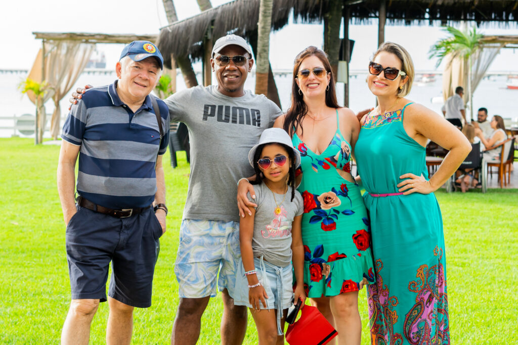 Itamar Correia, Celso Reis, Larissa Reis, Lislaine Catapreta E Michele Correia