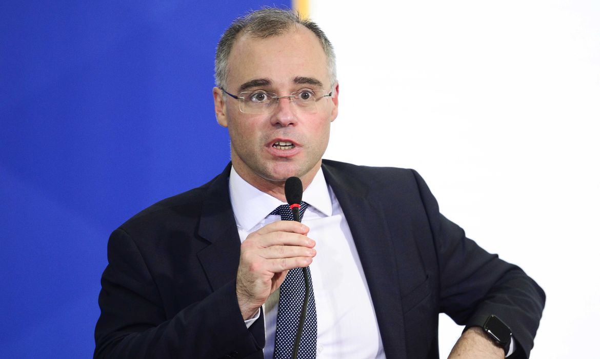 André Mendonça nega mudança na relatoria sobre acordos da Lava Jato