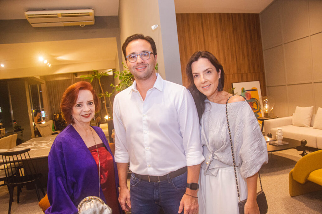 Jaqueline Fiuza, Lourenco Rola E Joana Fiuza