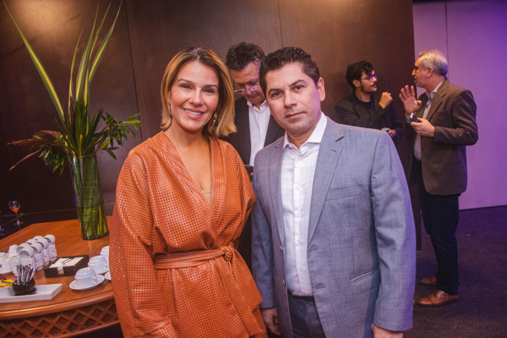 
				Jeritza Gurgel e Pompeu Vasconcelos 
				