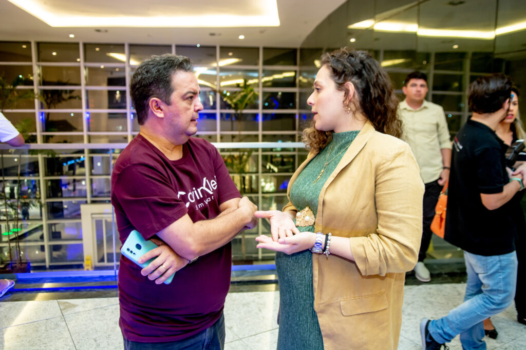 Jota Pompilio E Gabriela Carvalho