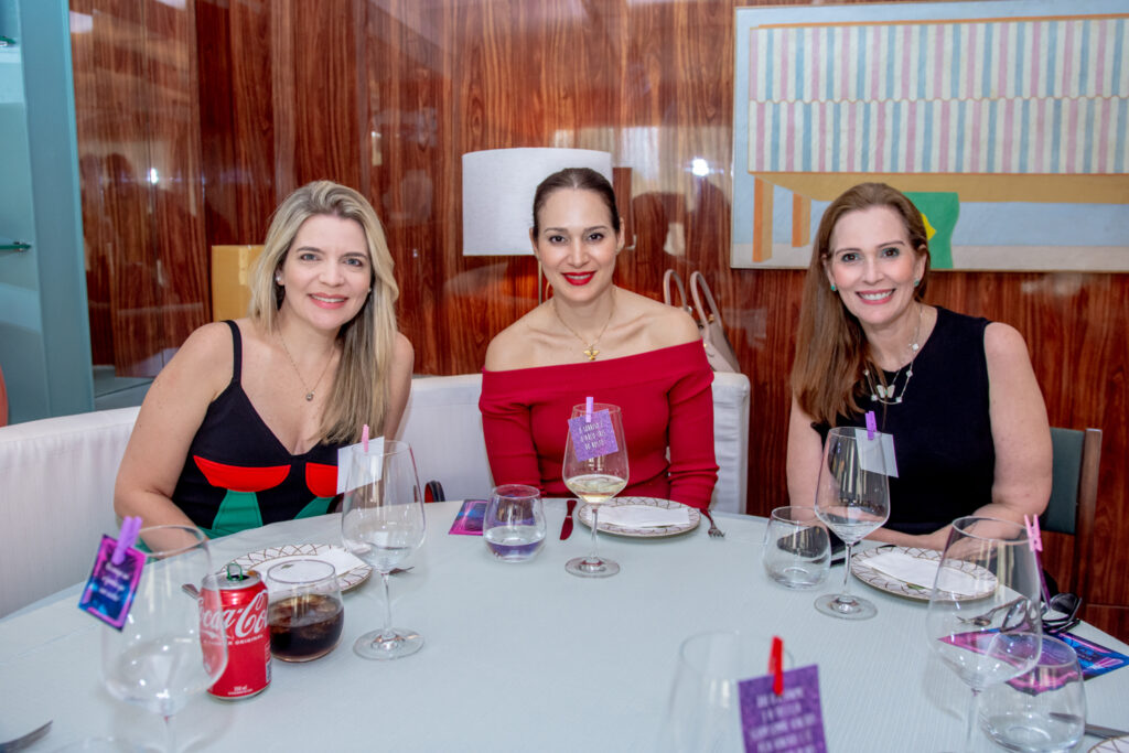 Karisia Ribeiro, Juliana Gurgel E Renata Carneiro