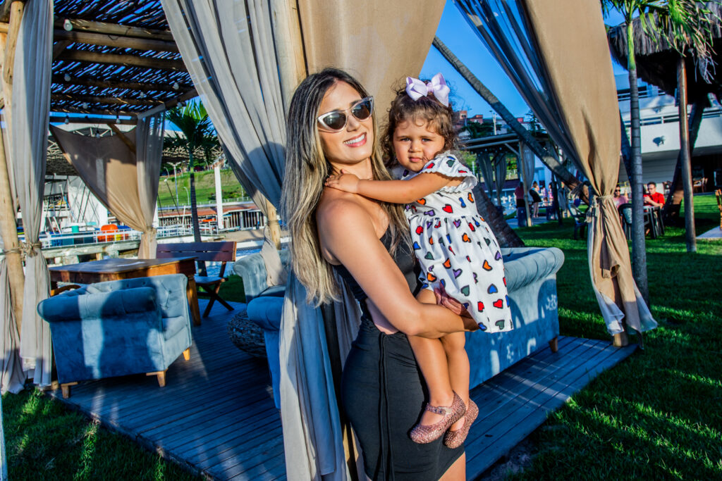 Karla E Giovanna Pessoa