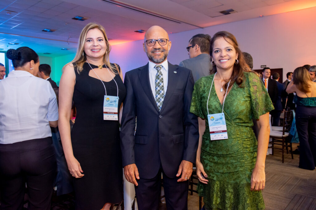 Katia Kelen, Augusto Melo E Cinthya Viana