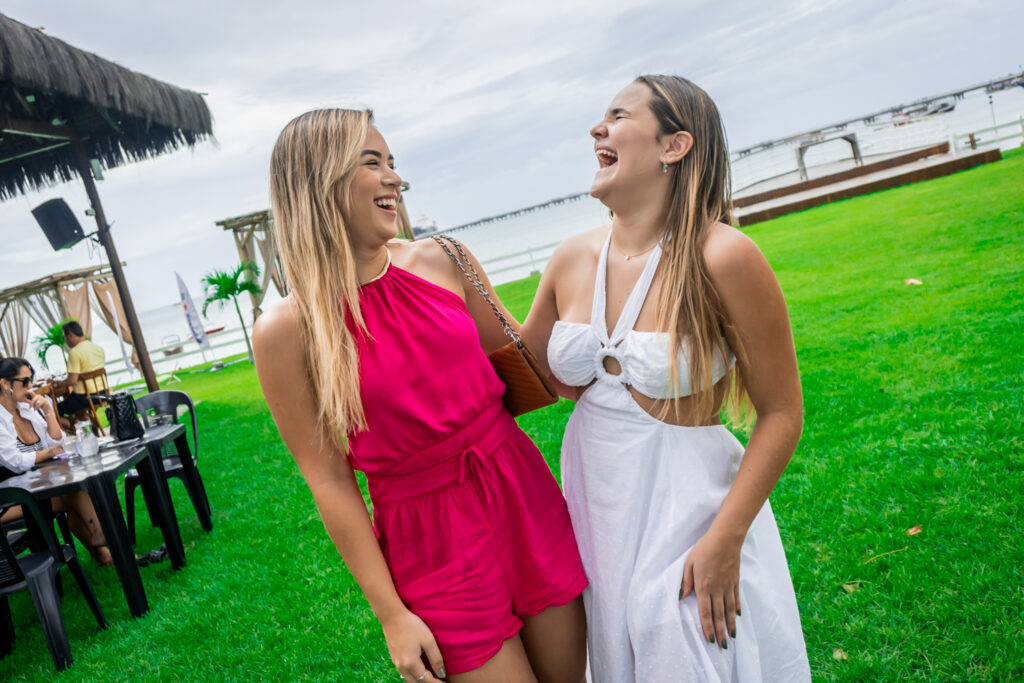 Leticia Aysla E Isabelle Colares
