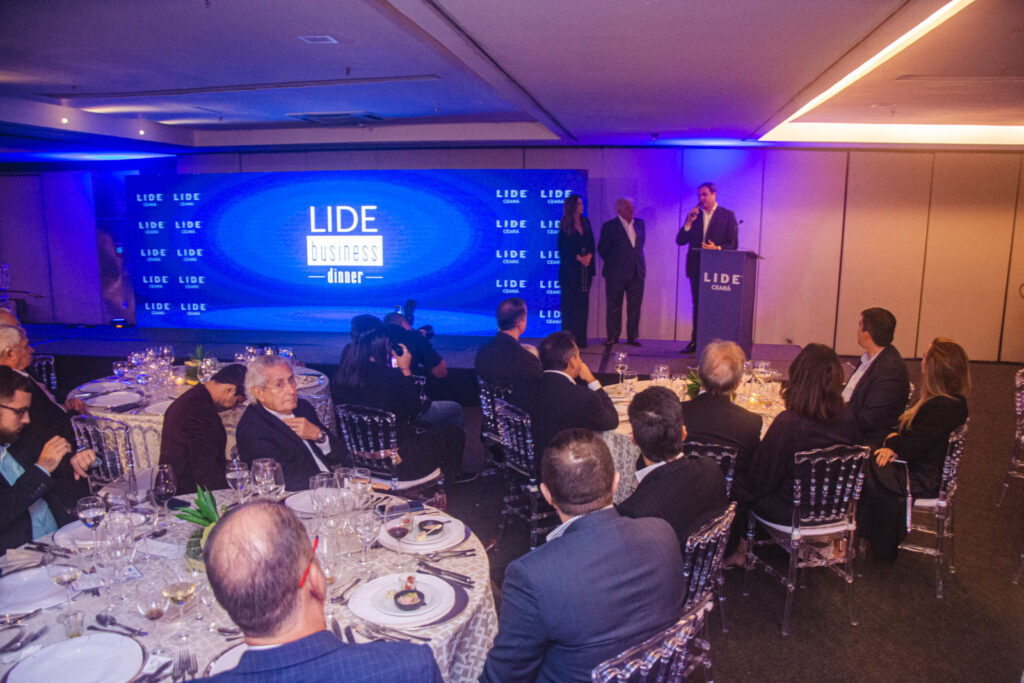 
				LIDE com Paulo Câmara 
				