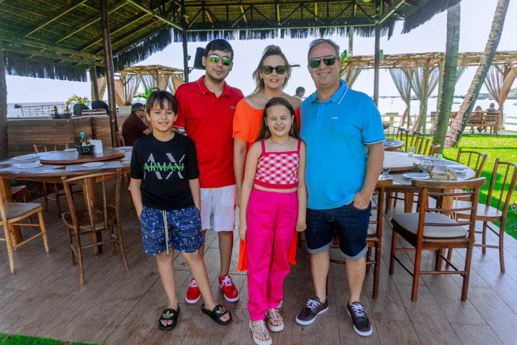 Lucas E Arthur Santana, Ingrid, Julia E Nelson Flor