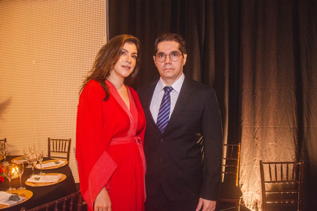 Marcele E Giuliano Mota