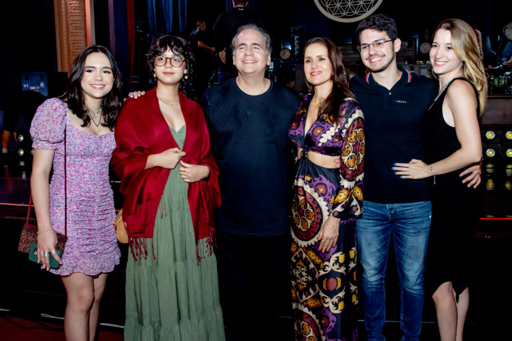 Maria, Sara, Ricardo E Manoela Bacelar, Otávio Queiroz Filho E Pietra Pinheiro