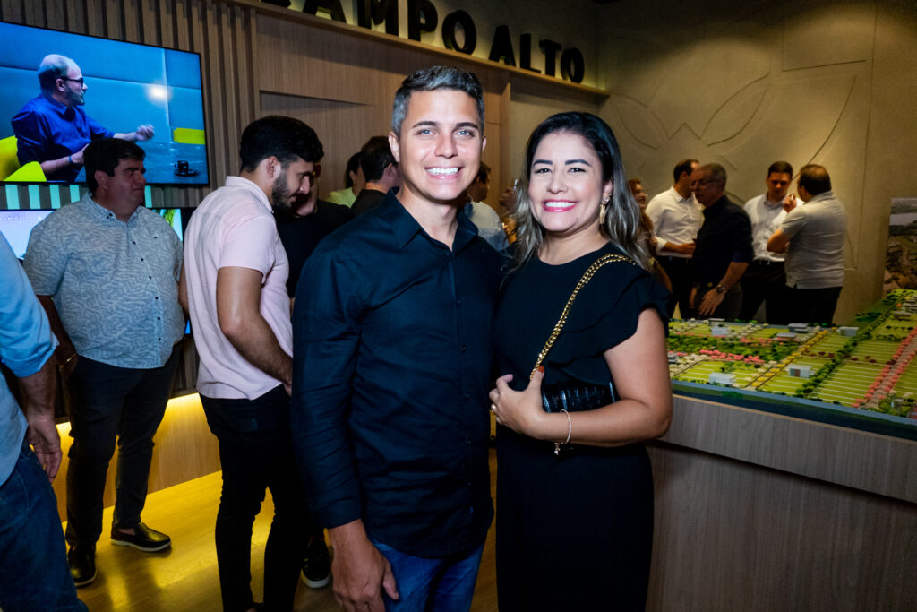 Matheus Gondim E Onara Albuquerque