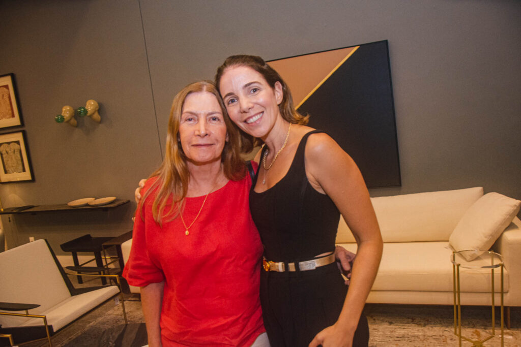 Neila Caminhas E Julia Alvin