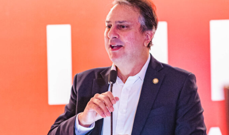 Camilo Santana autoriza criação de novos cursos de medicina em regiões onde faltam médicos