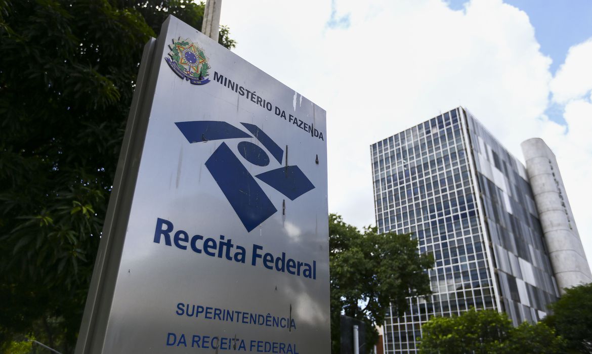 Receita pretende acabar com isenção de imposto para encomendas internacionais de até US$ 50