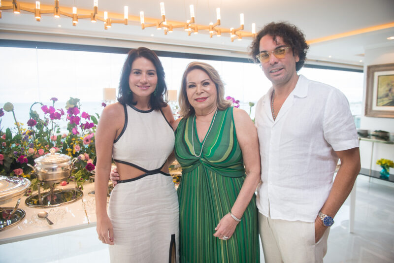 Chic e Intimista - Iracema Vale comemora seu aniversário rodeada pelo carinho de amigos e familiares