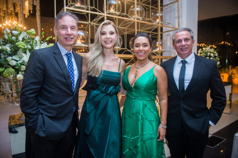 Chuva de arroz - Alegria e emoção dão a tônica do casamento de Lillyan Di Carlly e Dennis Bodstein