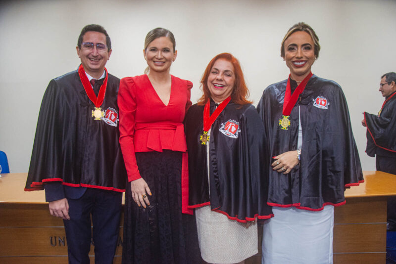 solenidade - Academia Cearense de Direito presta homenagem às mulheres com a posse das Acadêmicas Efetiva e Honorárias