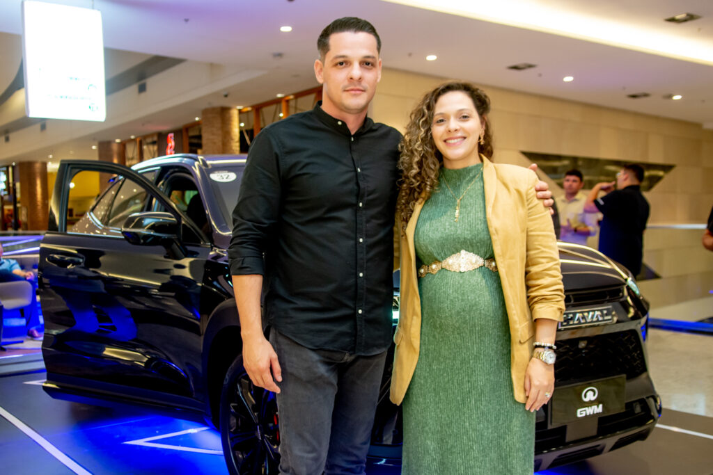 Saulo Parente E Gabriela Carvalho