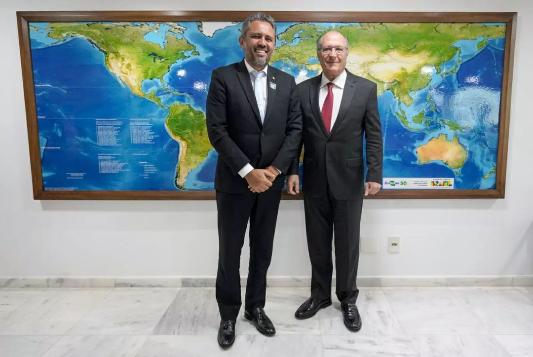 Elmano se reúne com Alckmin para tratar sobre regulamentação de produção do Hidrogênio Verde