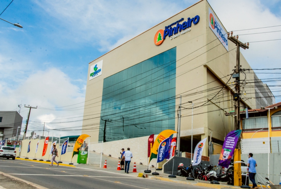 Supermercado Pinheiro do Eco Beach Mall: movimento acima da expectativa