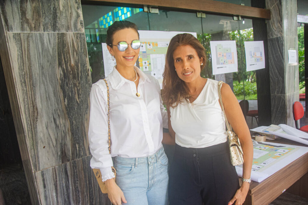 Tassia Ferreira E Christine Perez