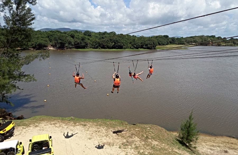 Prefeitura de Caucaia apresenta nova tirolesa situada na Lagoa do Cauípe