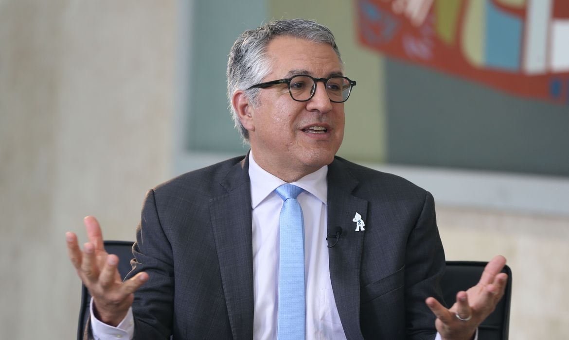 Não há fato que justifique a CPI do MST, defende Alexandre Padilha