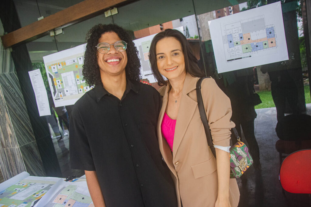 Vinicius Diogo E Sara Carneiro