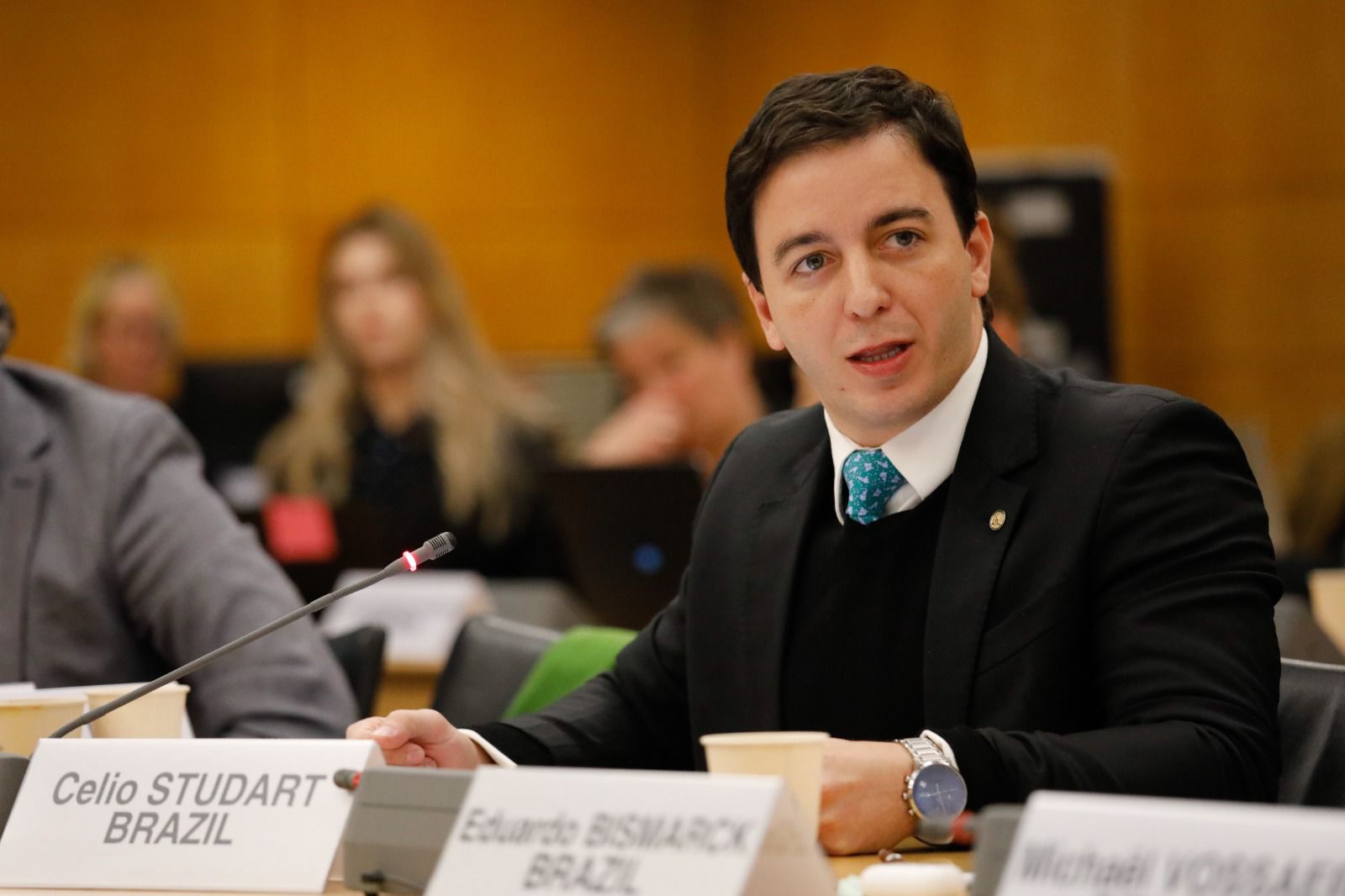 Em encontro da OCDE em Paris, Célio Studart destaca luta pelo meio ambiente e urgência do combate às mudanças climáticas