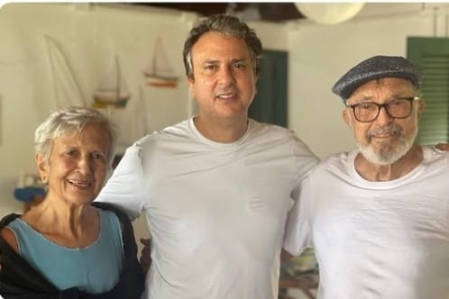 Camilo Santana homenageia seus pais, Eudoro e Ermengarda, por suas bodas de diamante