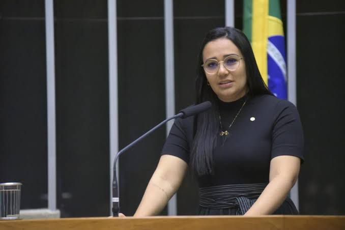 Dayany do Capitão justifica seu voto pró-Reforma Tributária: “Estou aqui para contribuir com o crescimento do Brasil”