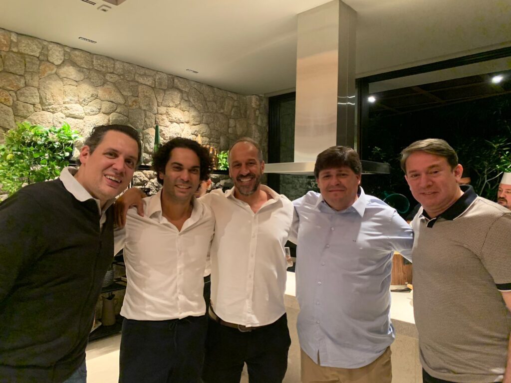 
				Aniversário de Cláudio Vale
				