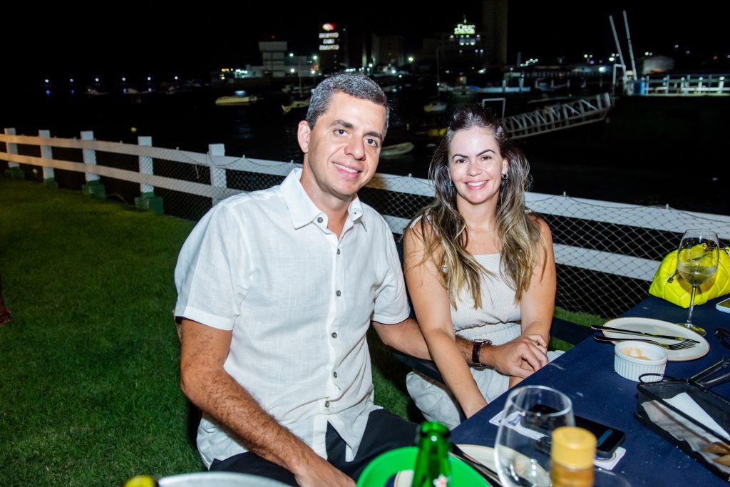 
				Alberto e Riana Aguiar
				