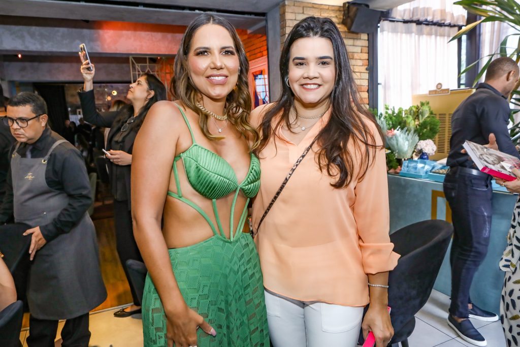 Ana Carolina Bezerra E Priscila Leal