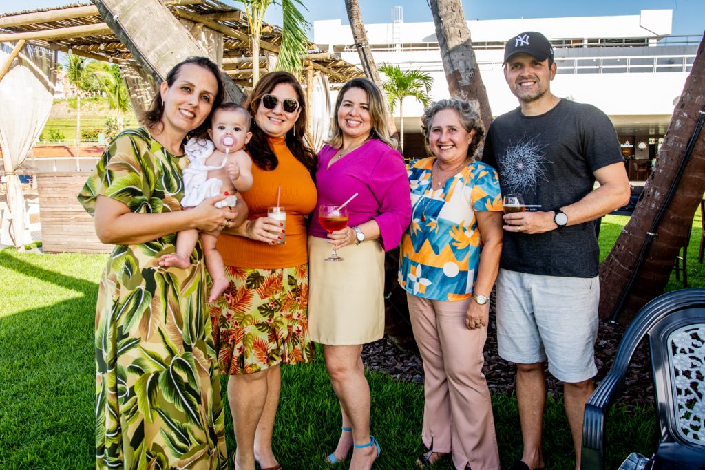 Ana Paula, Maria Helena E Cristiane Albuquerque, Valdiza Coe, Daniela E Paulo André Albuquerque (1)