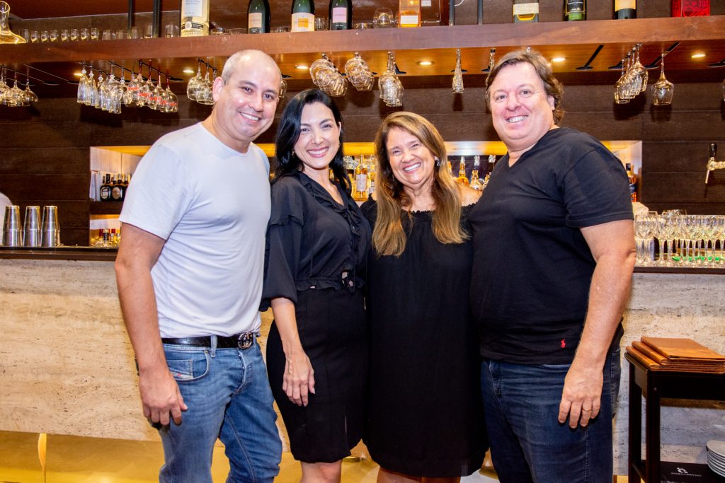 André E Danielle Linheiro, Safira E Rodrigo Moreira