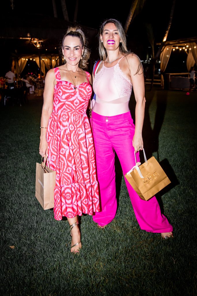 
				Bianca Sales e Bárbara Palomares 
				