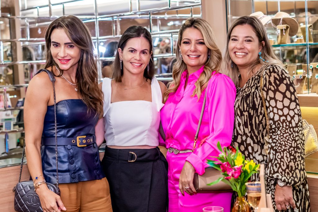 Camila Quinderé, Riana Aguiar, Tatiana Luna E Ana Claudia Aguiar