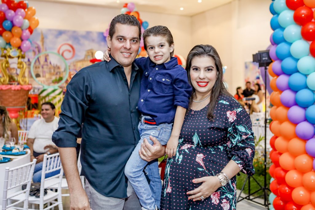 Carlo Henrique, Nicolas E Luana Pontes