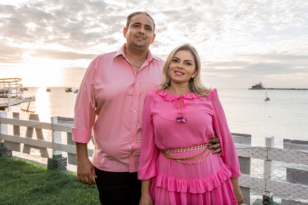 
				Carlos Henrique e Natália Mel
				