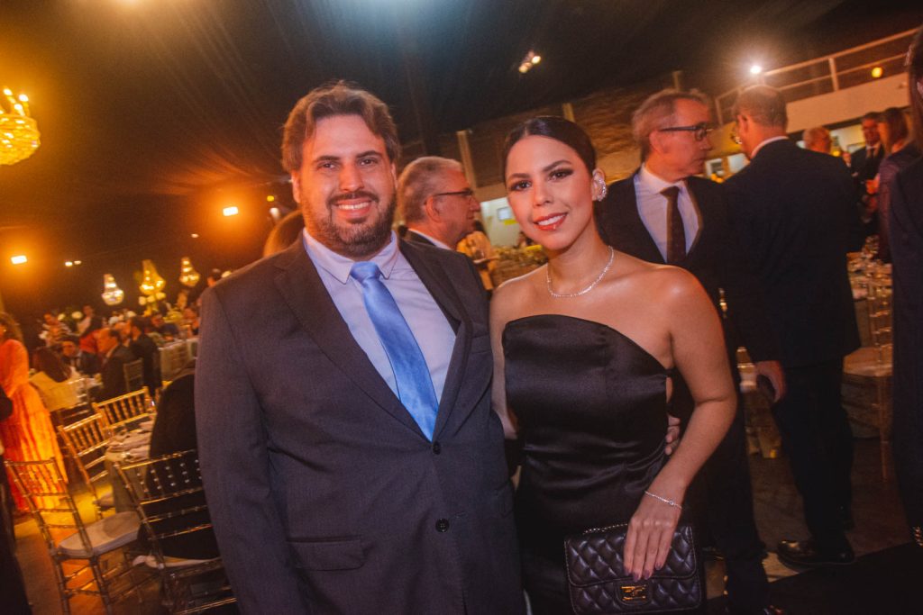 Carlos Oliveira E Brena Braz
