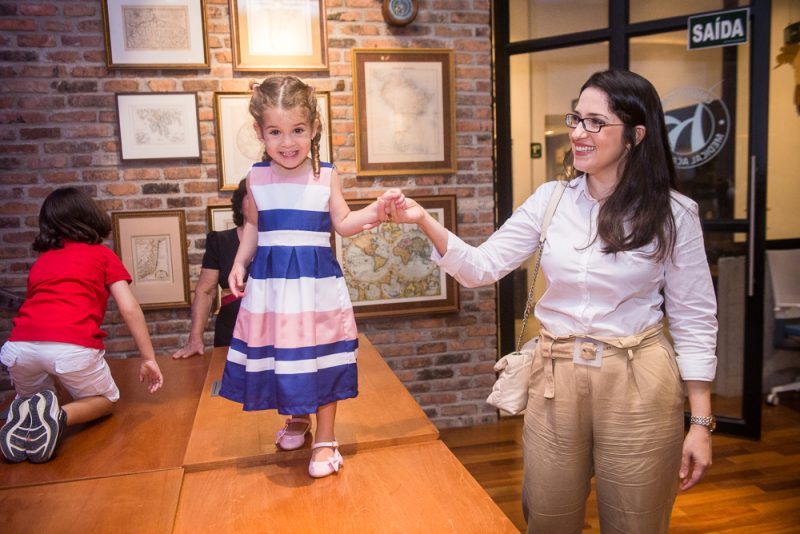 Happy Birthday - Manoela Crisóstomo ganha carinhosa surpresa de aniversário