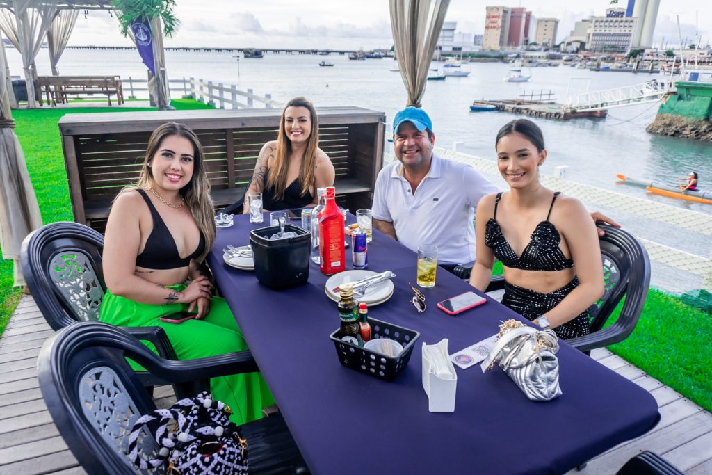 Cinthia Passos, Ione Damasceno, Máxminiano Chaves E Isabelle Távora